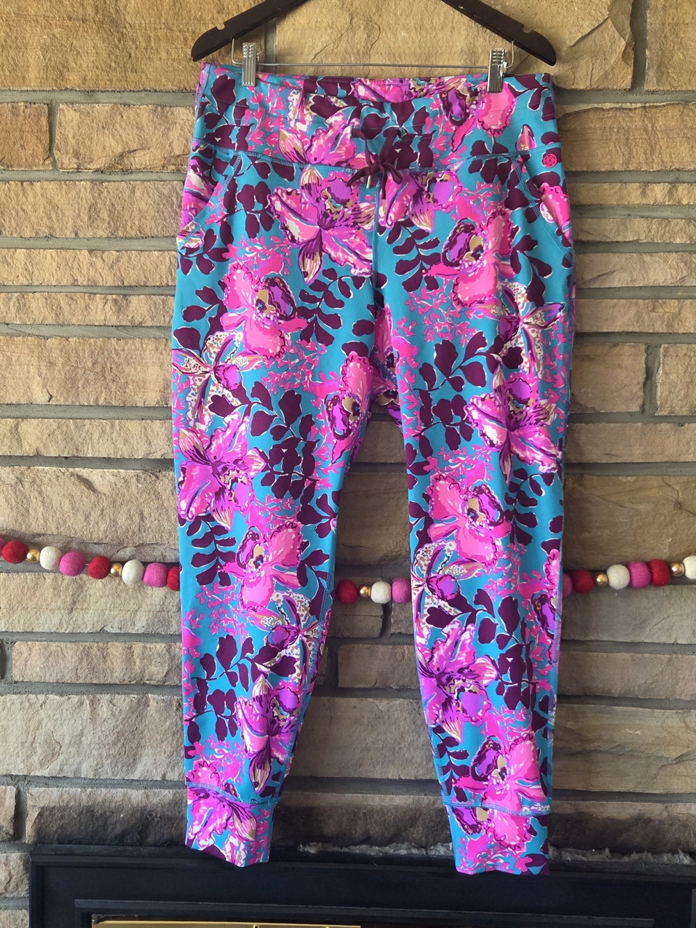 EUC Lilly Pulitzer Luxletic Joggers